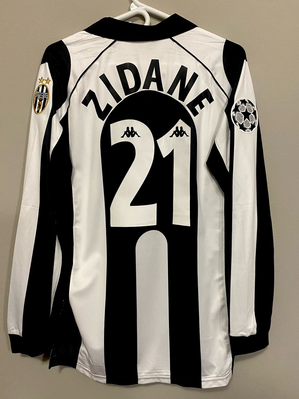 Vintage Juventus 1997/1998 Zidane Juventus home long sleeve white soccer jersey